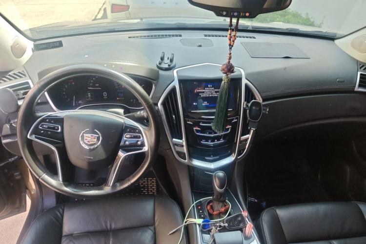 Used Cadillac SRX 2015 3.0L Comfort Version Center Console