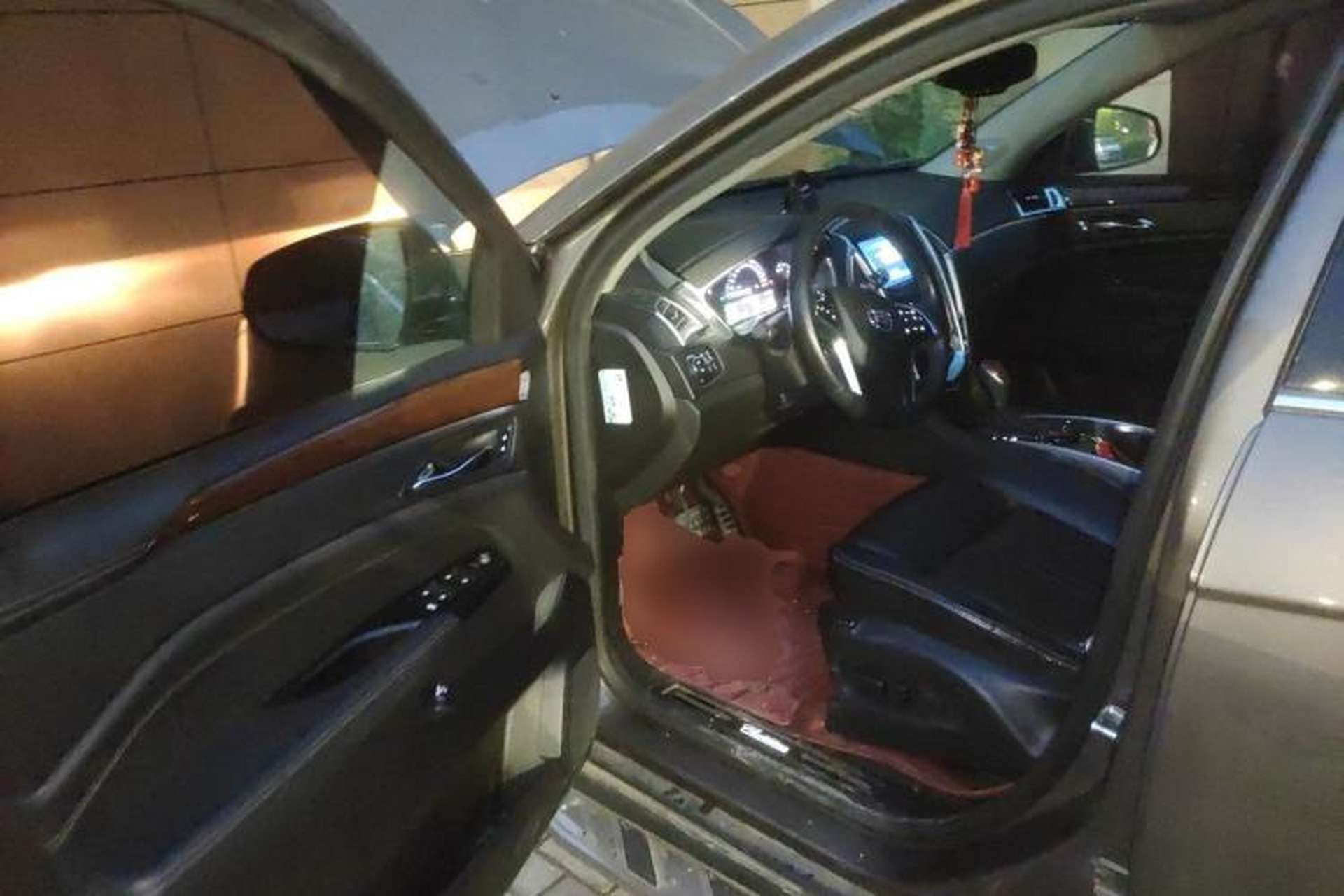 Used Cadillac SRX 2015 3.0L Elite Model Driver Seat