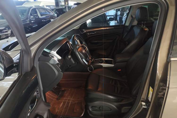 Used Cadillac SRX 2015 3.0L Comfort Version Driver Seat