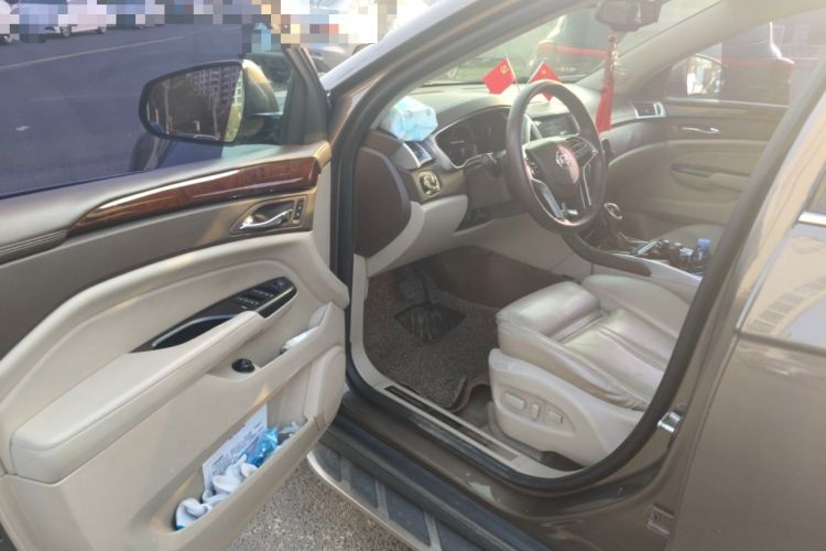 Used Cadillac SRX 2015 3.0L Elite Model Driver Seat