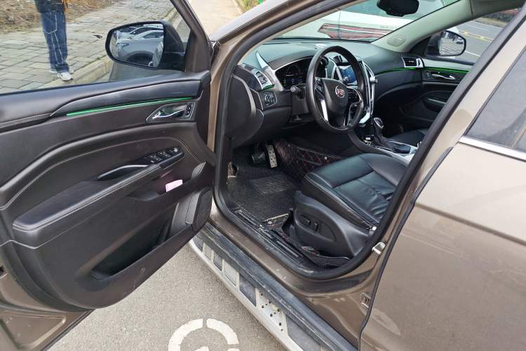 Used Cadillac SRX 2015 3.0L Comfort Version Driver Seat