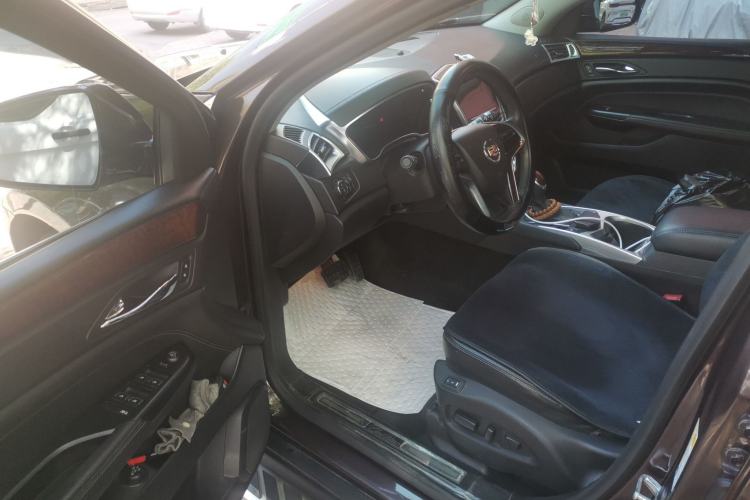 Used Cadillac SRX 2015 3.0L Elite Model Driver Seat