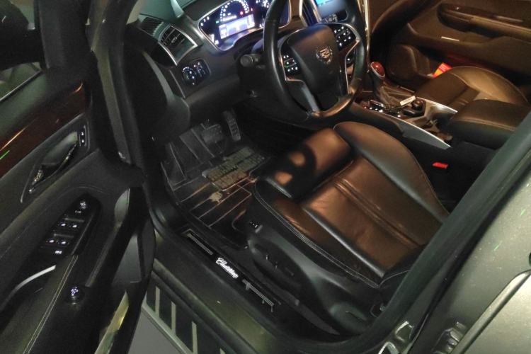 Used Cadillac SRX 2015 3.0L Elite Model Driver Seat
