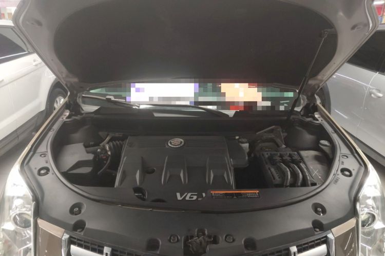 Used Cadillac SRX 2015 3.0L Comfort Version Engine Bay