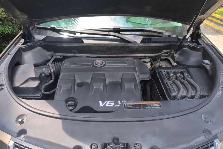 Used Cadillac SRX 2015 3.0L Elite Model Engine Bay