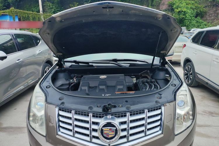 Used Cadillac SRX 2015 3.0L Comfort Version Engine Bay