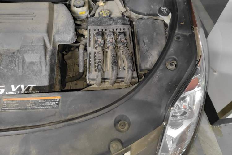 Used Cadillac SRX 2015 3.0L Elite Model Engine Bay Left