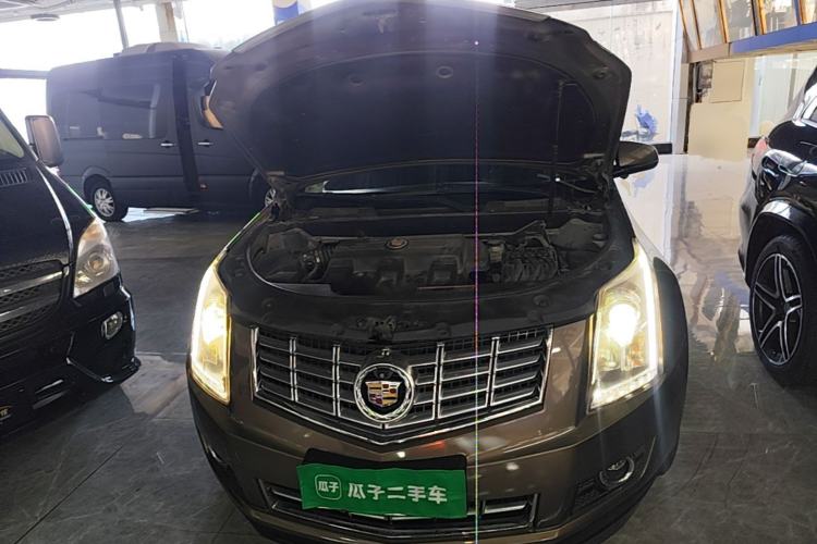Used Cadillac SRX 2015 3.0L Comfort Version Engine Bay