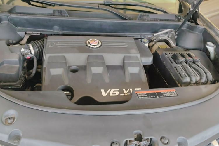 Used Cadillac SRX 2015 3.0L Elite Model Engine Bay