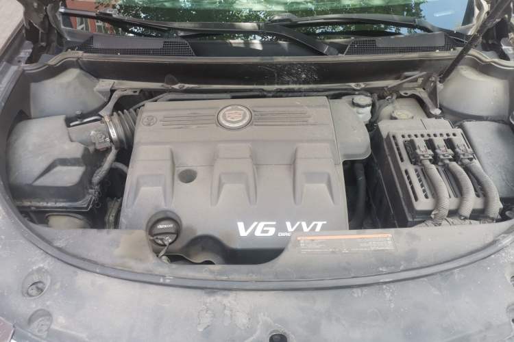 Used Cadillac SRX 2015 3.0L Elite Model Engine Bay