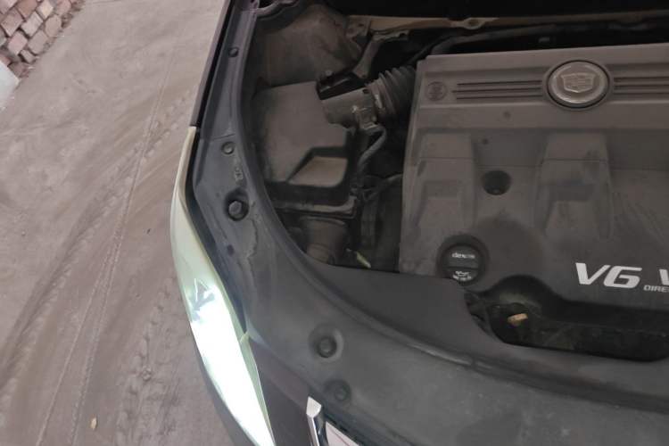Used Cadillac SRX 2015 3.0L Elite Model Engine Bay Right
