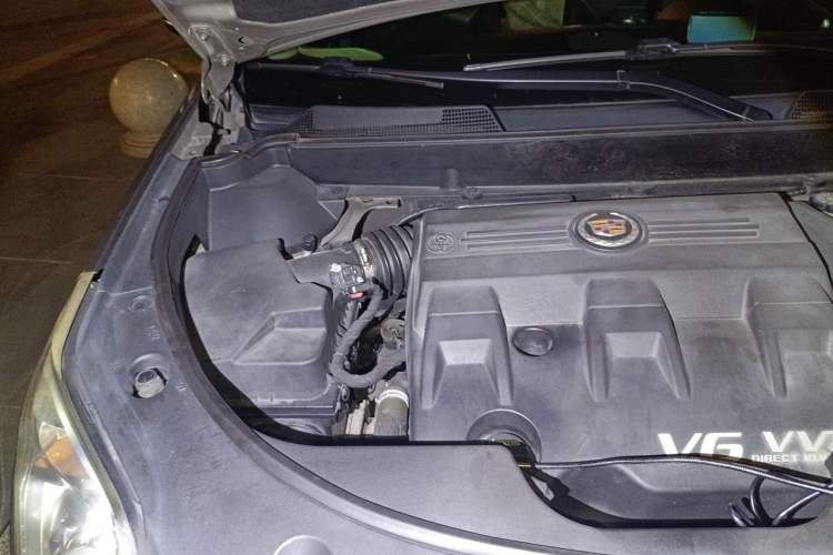Used Cadillac SRX 2015 3.0L Elite Model Engine Bay Right
