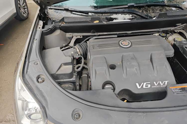 Used Cadillac SRX 2015 3.0L Comfort Version Engine Bay Right