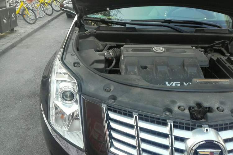 Used Cadillac SRX 2015 3.0L Elite Model Engine Bay Right