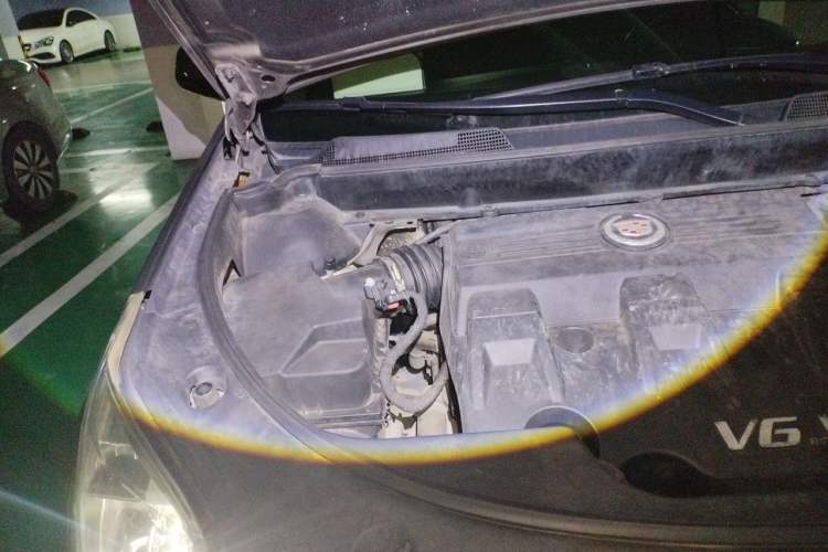Used Cadillac SRX 2015 3.0L Elite Model Engine Bay Right