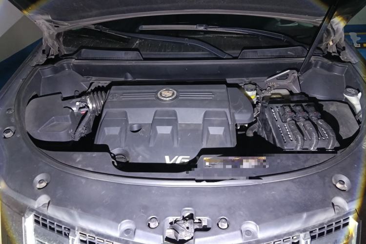 Used Cadillac SRX 2015 3.0L Elite Model Engine Bay