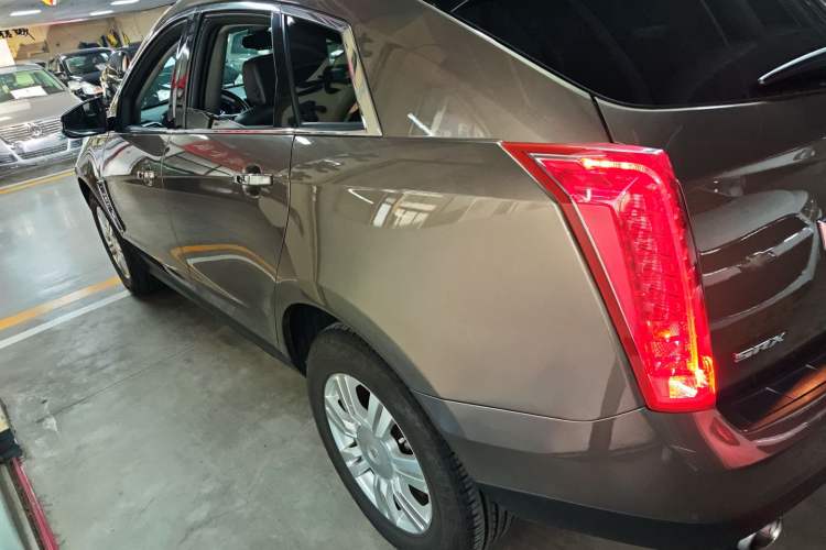 Used Cadillac SRX 2015 3.0L Comfort Version Exterior 3