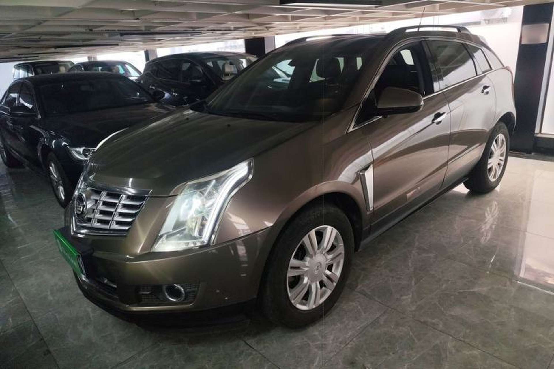 Used Cadillac SRX 2015 3.0L Comfort Version Front Left 45 Deg