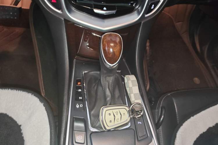 Used Cadillac SRX 2015 3.0L Elite Model Gear Lever