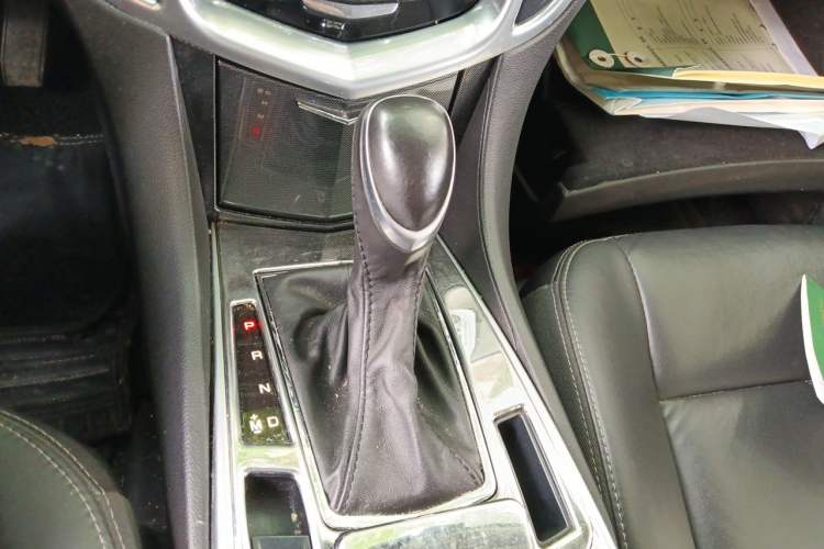 Used Cadillac SRX 2015 3.0L Comfort Version Gear Lever