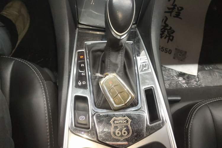Used Cadillac SRX 2015 3.0L Comfort Version Gear Lever