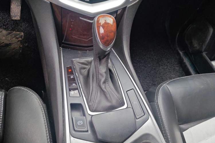 Used Cadillac SRX 2015 3.0L Elite Model Gear Lever