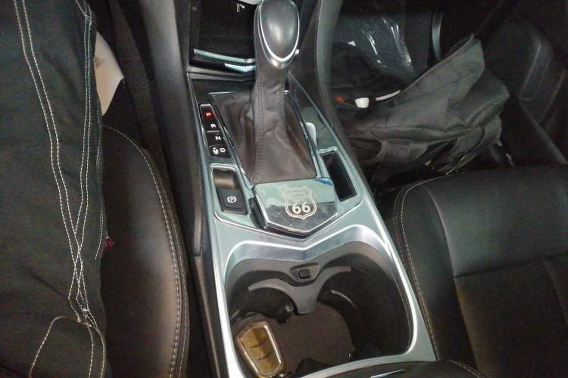 Used Cadillac SRX 2015 3.0L Comfort Version Gear Lever