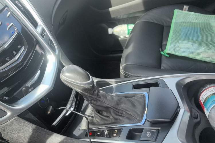 Used Cadillac SRX 2015 3.0L Comfort Version Gear Lever