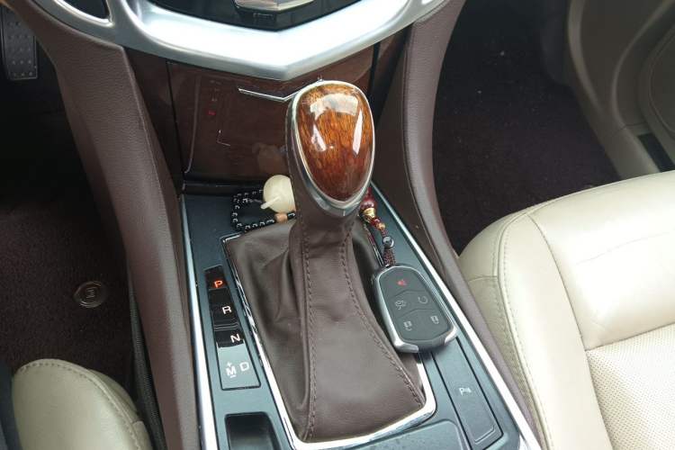 Used Cadillac SRX  Gear Lever