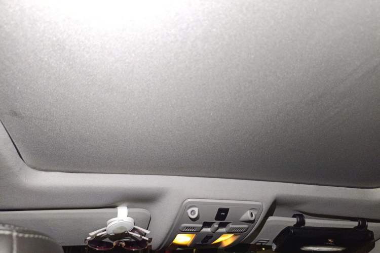 Used Cadillac SRX 2015 3.0L Elite Model Headliner