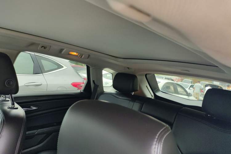 Used Cadillac SRX 2015 3.0L Comfort Version Headliner