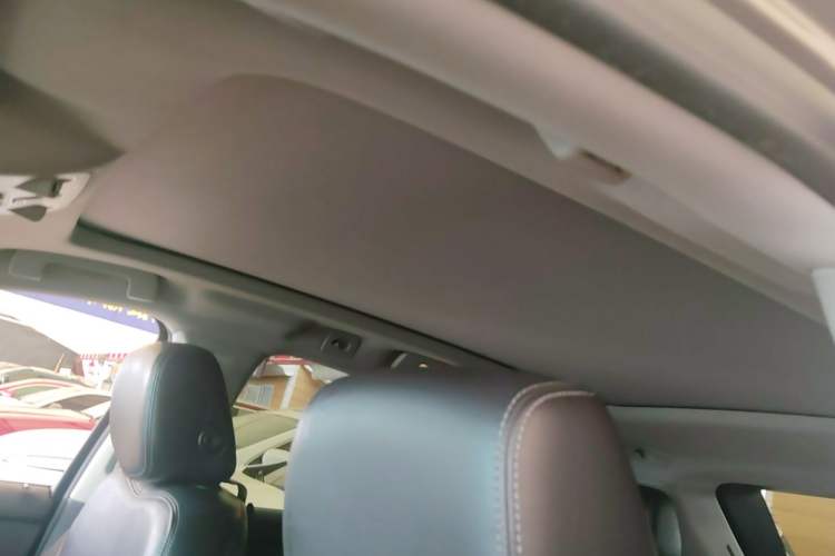 Used Cadillac SRX 2015 3.0L Elite Model Headliner