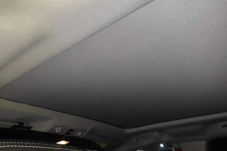Used Cadillac SRX 2015 3.0L Elite Model Headliner