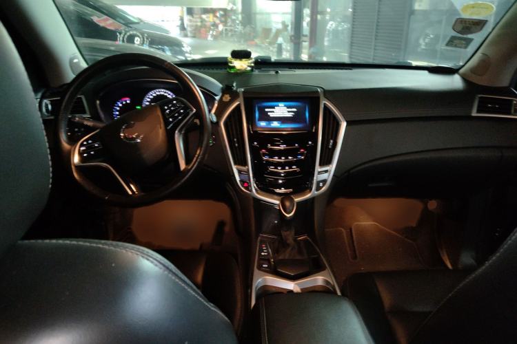 Used Cadillac SRX 2015 3.0L Comfort Version Interior 2