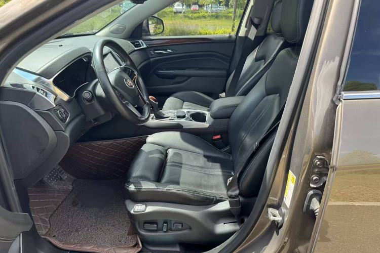 Used Cadillac SRX 2015 3.0L Elite Model Interior 3