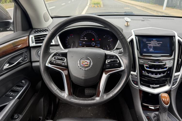 Used Cadillac SRX 2015 3.0L Elite Model Interior 4