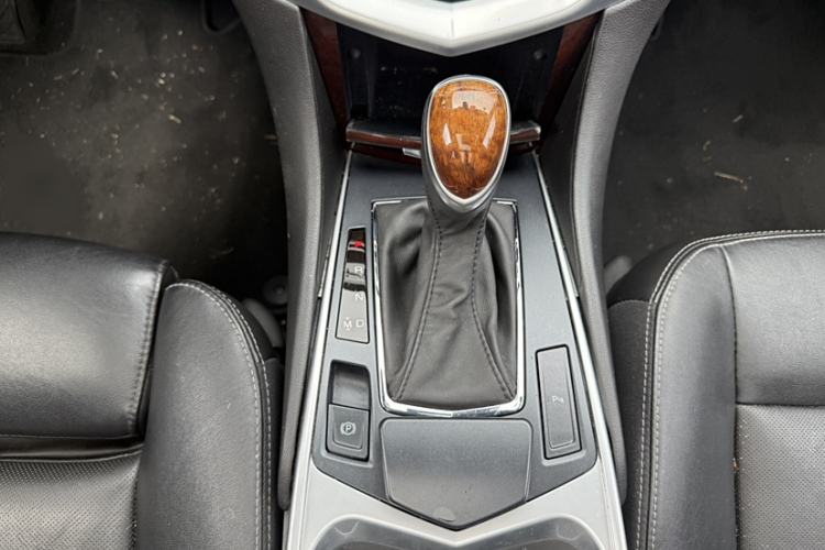 Used Cadillac SRX 2015 3.0L Elite Model Interior 6