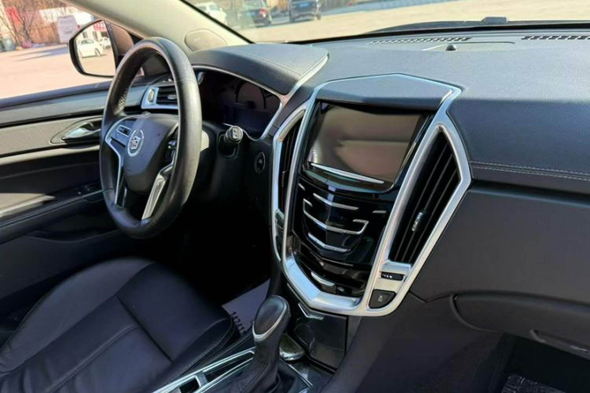 Used Cadillac SRX 2015 3.0L Comfort Version Interior 6