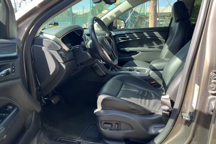 Used Cadillac SRX 2015 3.0L Comfort Version Interior 7