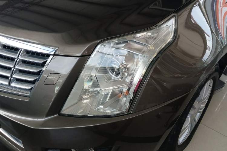 Used Cadillac SRX 2015 3.0L Comfort Version Left Front Headlight