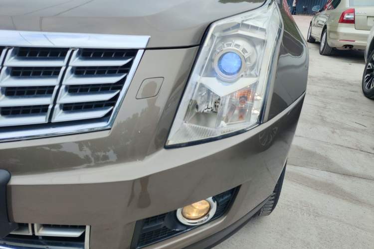 Used Cadillac SRX 2015 3.0L Comfort Version Left Front Headlight