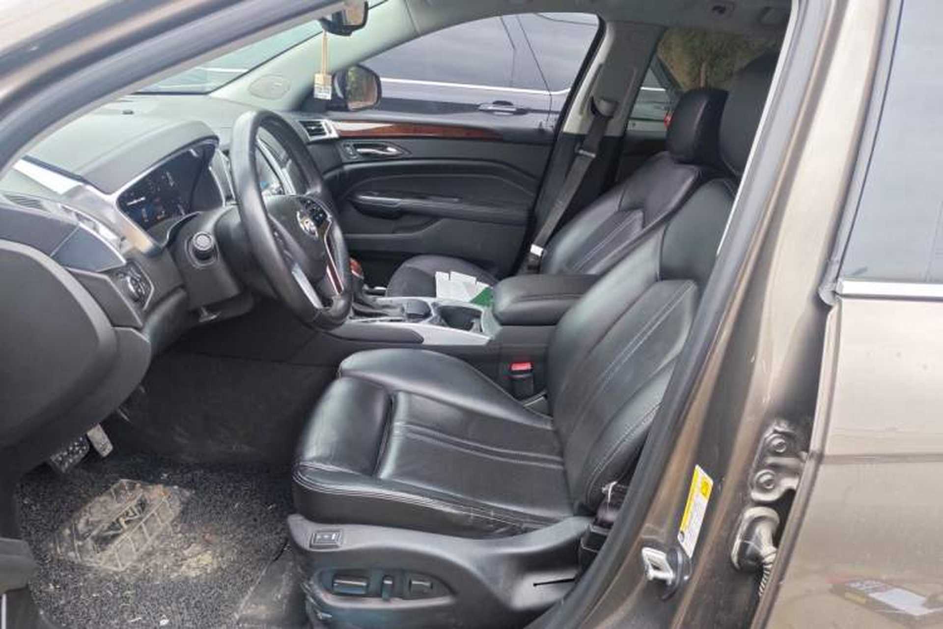 Used Cadillac SRX 2015 3.0L Elite Model Left Front Seat