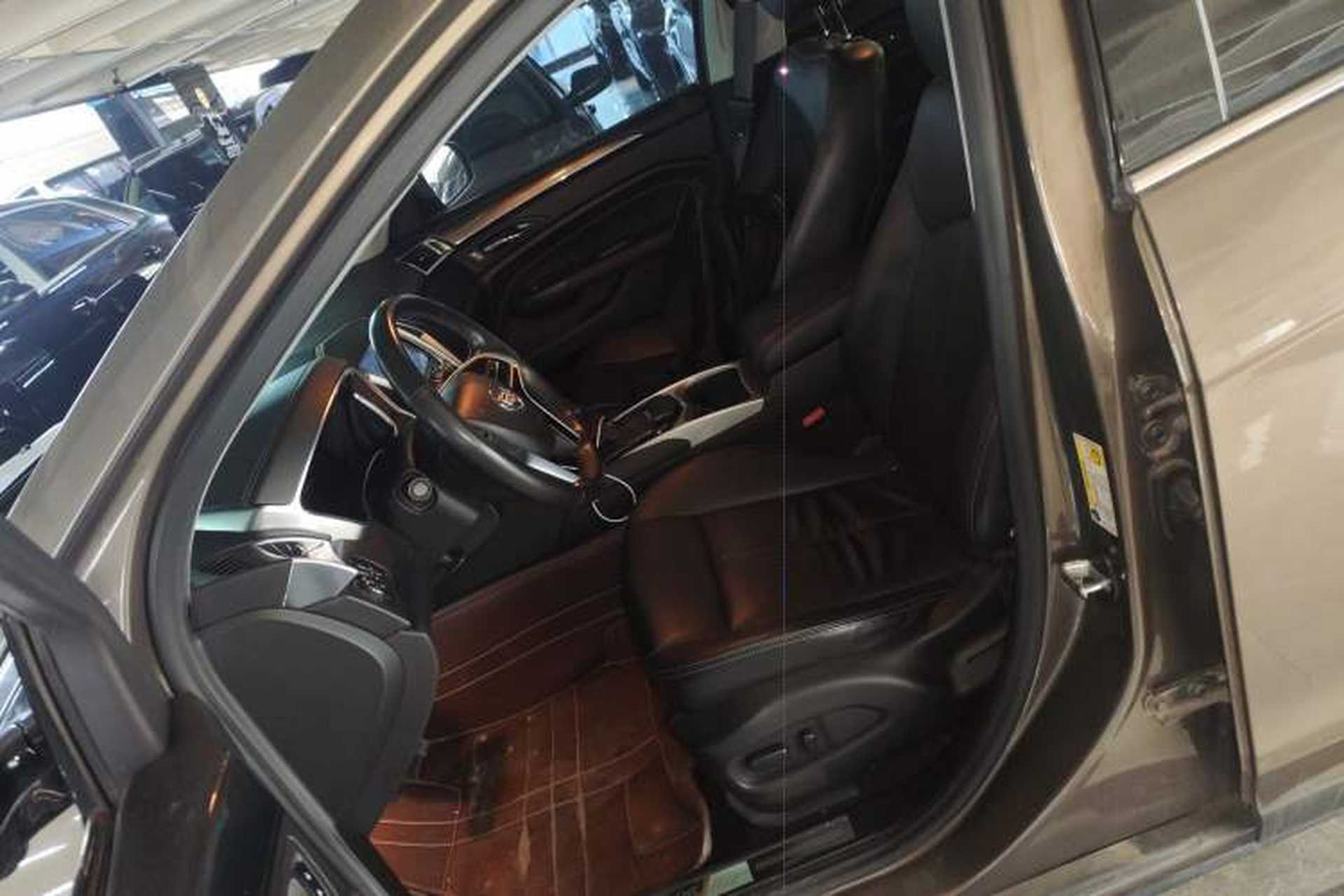 Used Cadillac SRX 2015 3.0L Comfort Version Left Front Seat