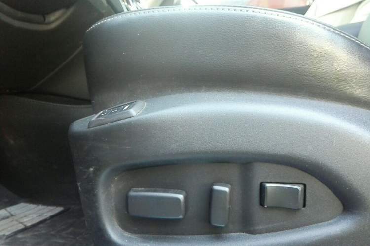Used Cadillac SRX 2015 3.0L Elite Model Left Front Seat