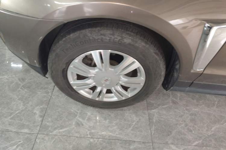 Used Cadillac SRX 2015 3.0L Comfort Version Left Front Wheel Hub