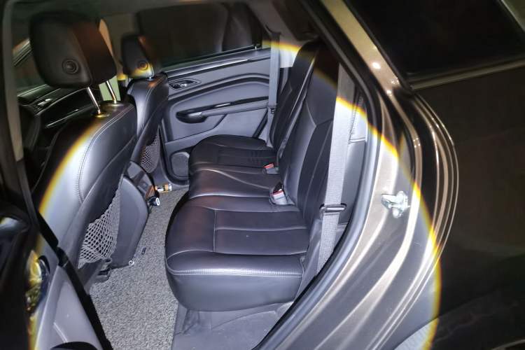Used Cadillac SRX 2015 3.0L Comfort Version Left Rear Seat