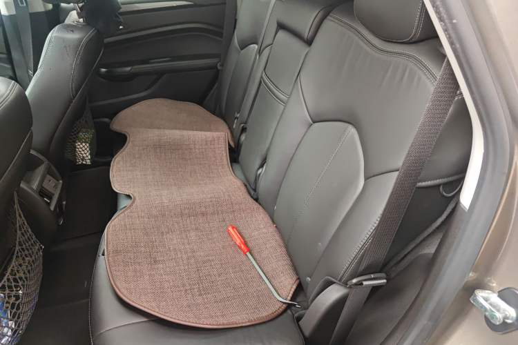 Used Cadillac SRX 2015 3.0L Comfort Version Left Rear Seat