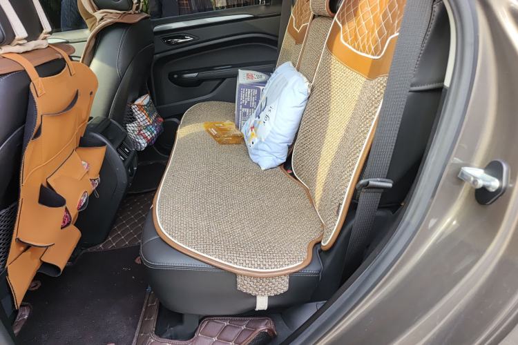 Used Cadillac SRX 2015 3.0L Comfort Version Left Rear Seat