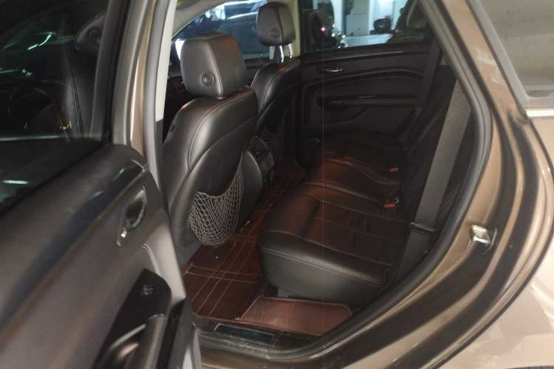 Used Cadillac SRX 2015 3.0L Comfort Version Left Rear Seat
