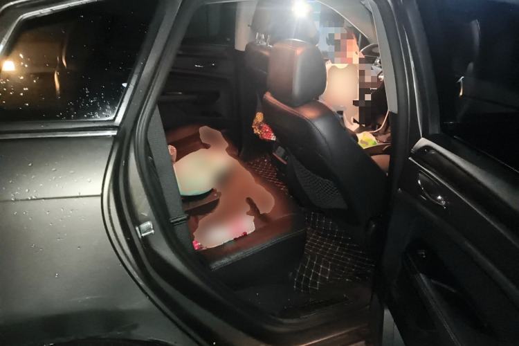 Used Cadillac SRX 2015 3.0L Comfort Version Left Rear Seat